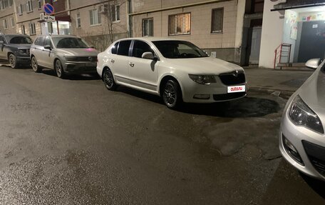 Skoda Superb III рестайлинг, 2011 год, 850 000 рублей, 3 фотография