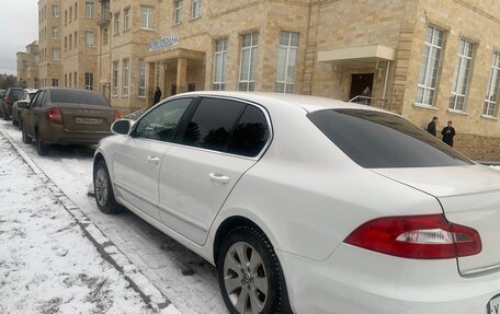 Skoda Superb III рестайлинг, 2011 год, 850 000 рублей, 5 фотография