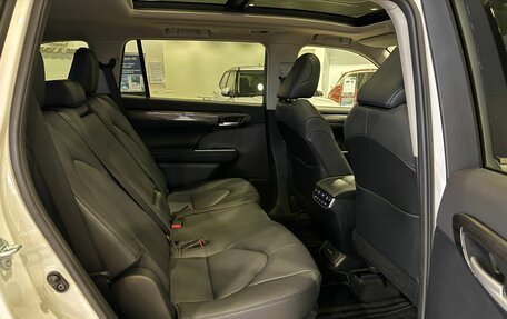 Toyota Highlander, 2026 год, 5 730 000 рублей, 8 фотография