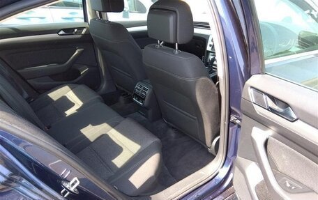 Volkswagen Passat B8 рестайлинг, 2015 год, 1 600 000 рублей, 7 фотография