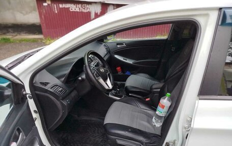 Hyundai Solaris II рестайлинг, 2015 год, 520 000 рублей, 16 фотография