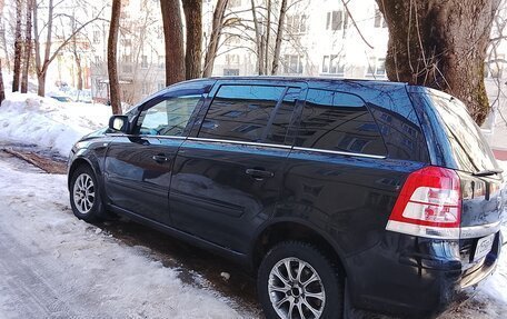 Opel Zafira B, 2011 год, 700 000 рублей, 3 фотография