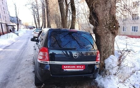 Opel Zafira B, 2011 год, 700 000 рублей, 2 фотография