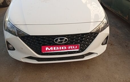 Hyundai Solaris II рестайлинг, 2021 год, 1 650 000 рублей, 4 фотография