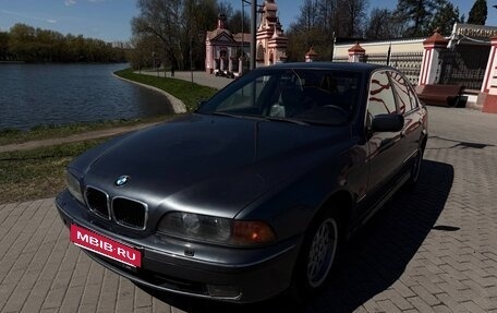 BMW 5 серия, 1999 год, 550 000 рублей, 1 фотография