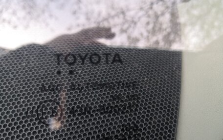 Toyota Prius, 2012 год, 900 000 рублей, 3 фотография