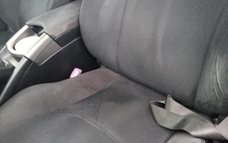 Toyota Prius, 2012 год, 900 000 рублей, 4 фотография