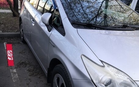 Toyota Prius, 2012 год, 900 000 рублей, 2 фотография