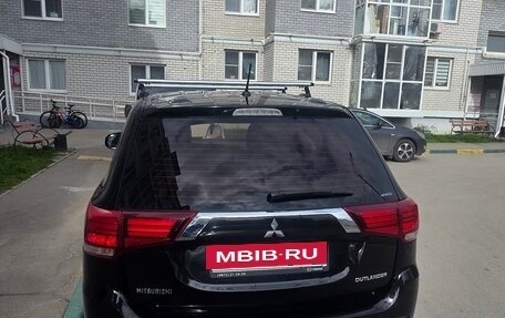 Mitsubishi Outlander III рестайлинг 3, 2016 год, 1 980 000 рублей, 40 фотография