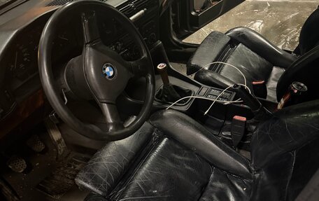 BMW 5 серия, 1991 год, 610 000 рублей, 15 фотография