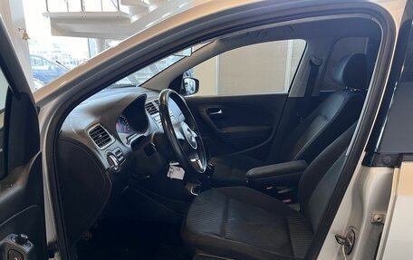 Volkswagen Polo VI (EU Market), 2013 год, 575 000 рублей, 16 фотография