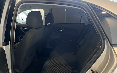 Volkswagen Polo VI (EU Market), 2013 год, 575 000 рублей, 24 фотография