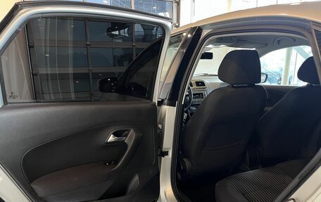 Volkswagen Polo VI (EU Market), 2013 год, 575 000 рублей, 25 фотография