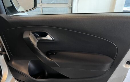 Volkswagen Polo VI (EU Market), 2013 год, 575 000 рублей, 28 фотография