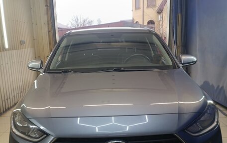 Hyundai Solaris II рестайлинг, 2017 год, 1 120 000 рублей, 2 фотография