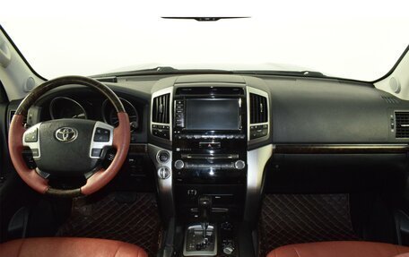 Toyota Land Cruiser 200, 2014 год, 3 589 000 рублей, 14 фотография