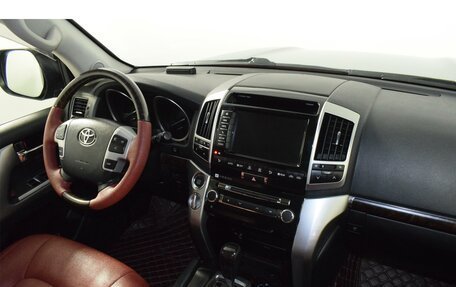 Toyota Land Cruiser 200, 2014 год, 3 589 000 рублей, 11 фотография