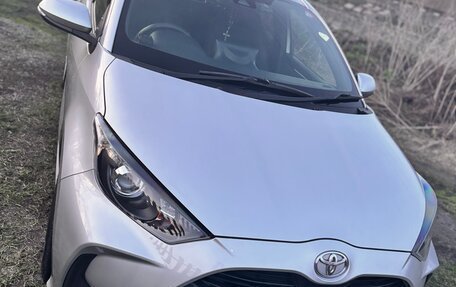 Toyota Yaris, 2021 год, 1 200 000 рублей, 6 фотография