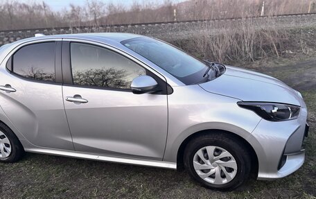 Toyota Yaris, 2021 год, 1 200 000 рублей, 7 фотография