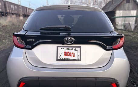 Toyota Yaris, 2021 год, 1 200 000 рублей, 10 фотография