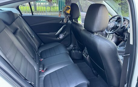Mazda 6, 2017 год, 2 140 000 рублей, 13 фотография