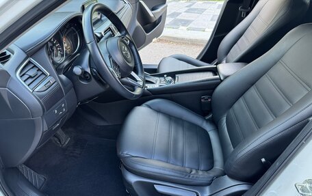 Mazda 6, 2017 год, 2 140 000 рублей, 14 фотография