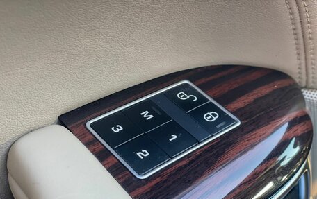 Land Rover Range Rover IV рестайлинг, 2014 год, 3 390 000 рублей, 9 фотография