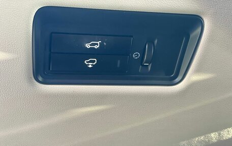 Land Rover Range Rover IV рестайлинг, 2014 год, 3 390 000 рублей, 10 фотография