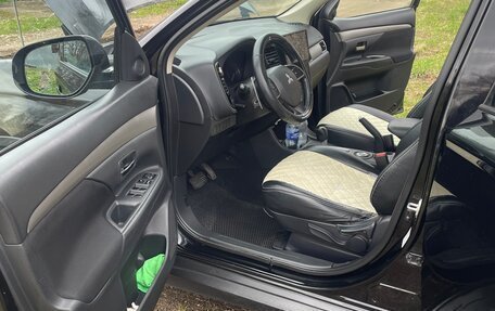 Mitsubishi Outlander III рестайлинг 3, 2014 год, 1 390 000 рублей, 18 фотография