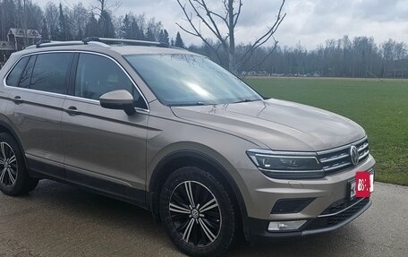 Volkswagen Tiguan II, 2017 год, 2 450 000 рублей, 6 фотография