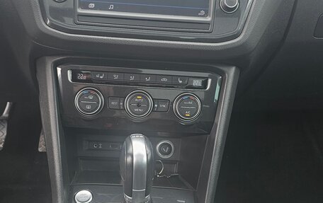 Volkswagen Tiguan II, 2017 год, 2 450 000 рублей, 13 фотография