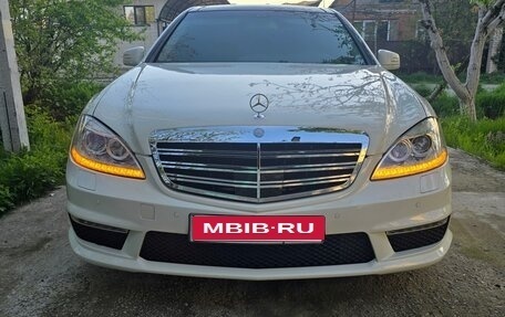 Mercedes-Benz S-Класс, 2008 год, 1 400 000 рублей, 1 фотография