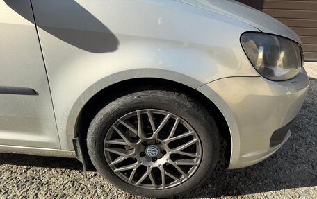 Volkswagen Touran III, 2010 год, 850 000 рублей, 2 фотография