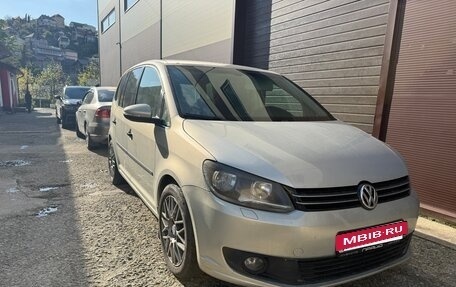 Volkswagen Touran III, 2010 год, 850 000 рублей, 5 фотография