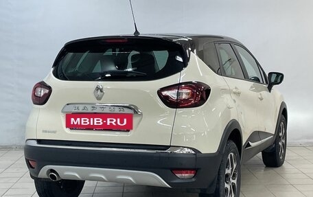 Renault Kaptur I рестайлинг, 2017 год, 1 720 000 рублей, 5 фотография