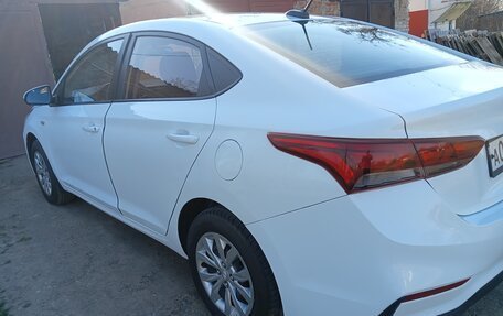 Hyundai Solaris II рестайлинг, 2017 год, 635 000 рублей, 8 фотография