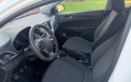 Hyundai Solaris II рестайлинг, 2017 год, 635 000 рублей, 16 фотография