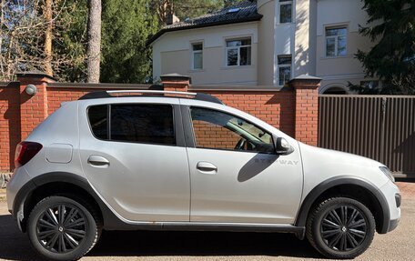 Renault Sandero II рестайлинг, 2016 год, 1 070 000 рублей, 9 фотография