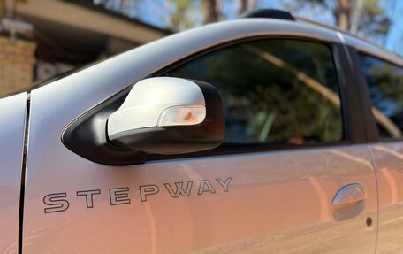 Renault Sandero II рестайлинг, 2016 год, 1 070 000 рублей, 19 фотография