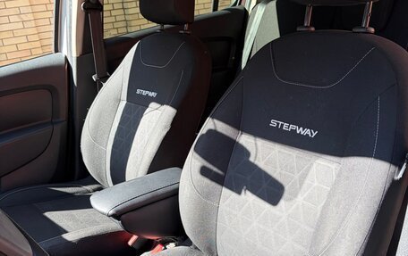 Renault Sandero II рестайлинг, 2016 год, 1 070 000 рублей, 24 фотография