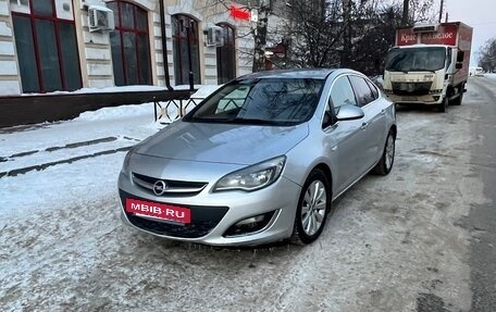 Opel Astra J, 2013 год, 535 000 рублей, 2 фотография