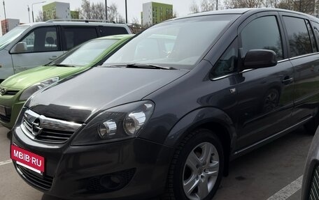 Opel Zafira B, 2011 год, 720 000 рублей, 3 фотография