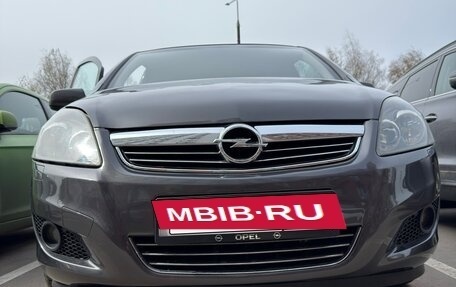 Opel Zafira B, 2011 год, 720 000 рублей, 2 фотография