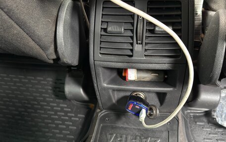 Opel Zafira B, 2011 год, 720 000 рублей, 18 фотография