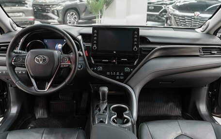 Toyota Camry, 2021 год, 3 090 000 рублей, 13 фотография