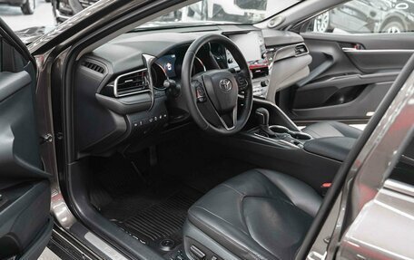 Toyota Camry, 2021 год, 3 090 000 рублей, 6 фотография