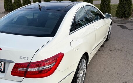 Mercedes-Benz E-Класс, 2011 год, 1 670 000 рублей, 2 фотография