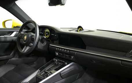 Porsche 911, 2019 год, 14 400 000 рублей, 8 фотография