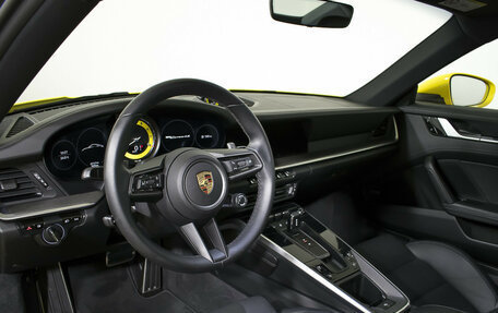 Porsche 911, 2019 год, 14 400 000 рублей, 13 фотография