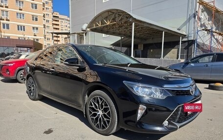 Toyota Camry, 2017 год, 2 320 000 рублей, 3 фотография